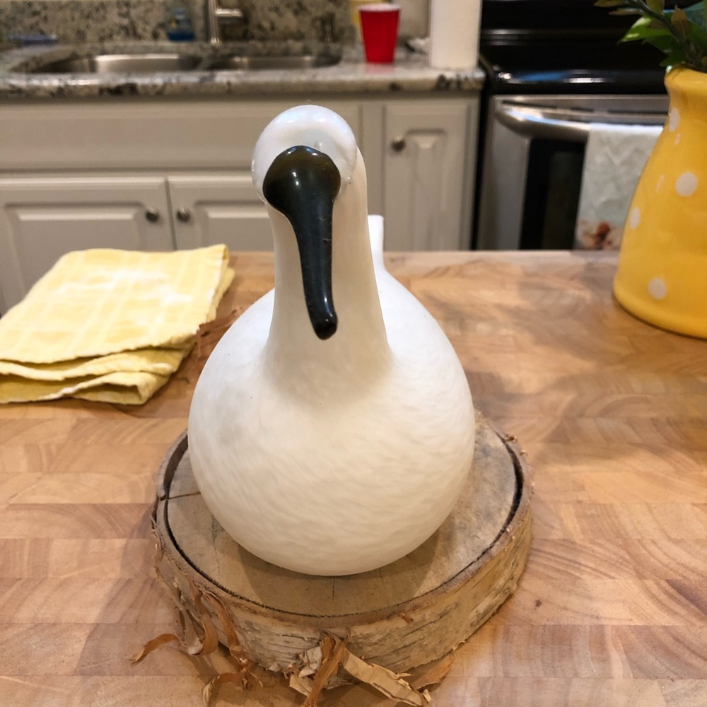 Iittala White Bird Sculpture . Sorry i can’t give a discount